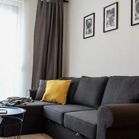 Daire Ljupka - - With Private Free Parking *