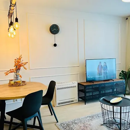 Ljupka - - With Private Free Parking * Задар