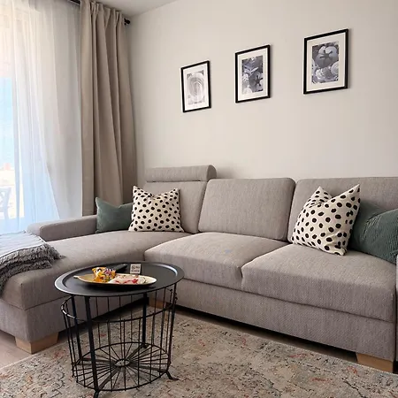 Ljupka - - With Private Free Parking Apartament *