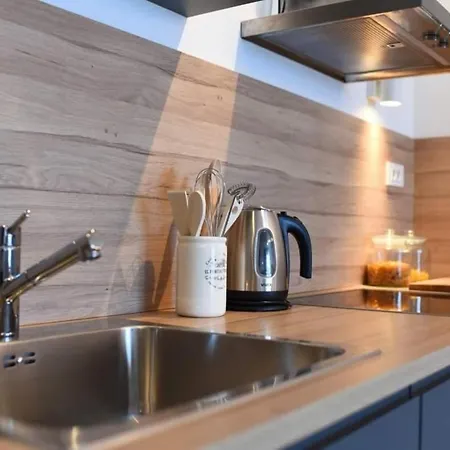 Apartament Ljupka - *