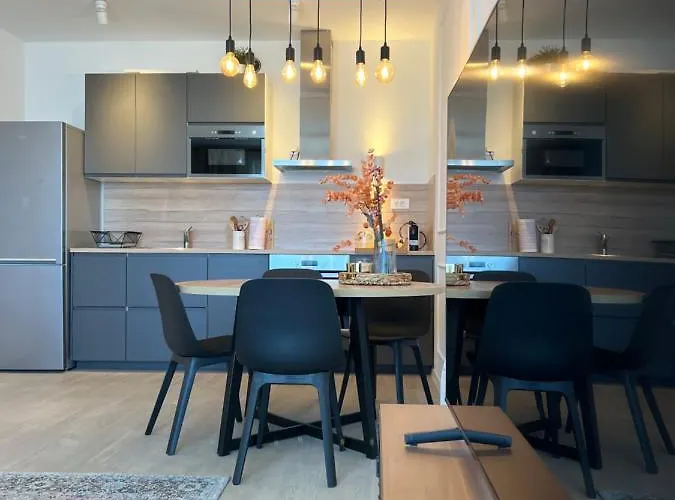 Ljupka - - With Private Free Parking شقة زادار